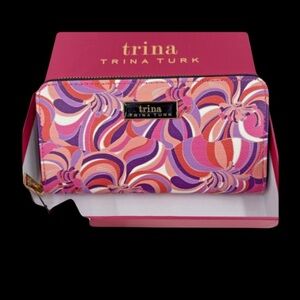 Trina Turk wallet, all around zip up wallet. NWT